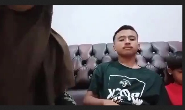 Bokep Indo Mesum Di Depan Adik Viral