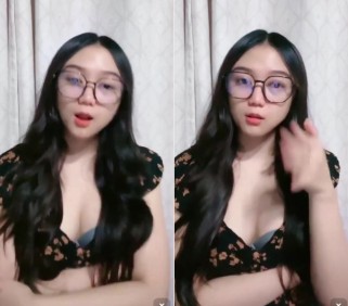 Tubuh Seksi Dari Host Manis Sambil Omek